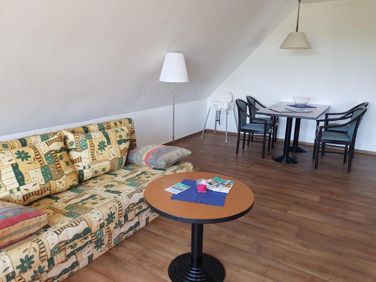 Fewo 18 Im Strandhaus Lobbe Mit Balkon Exterior foto